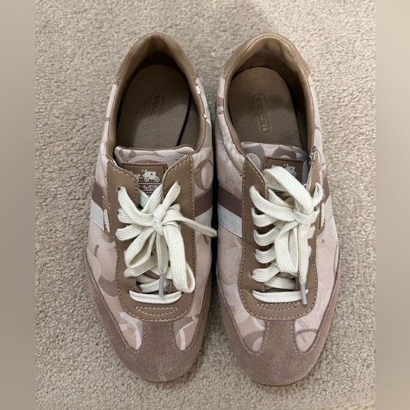 Coach Kinsley Sneakers - Picture 3 of 9